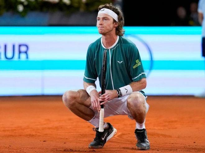 拿到人头但 拿到人头但